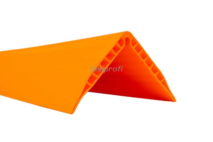 Kantenschutz orange 180x180 mm - 800 mm - schräg aus PE-Kunststoff  (Doppelstegplatte / 12 Rippen)
